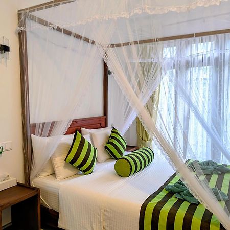 Rich Grove Inn Ella Zewnętrze zdjęcie