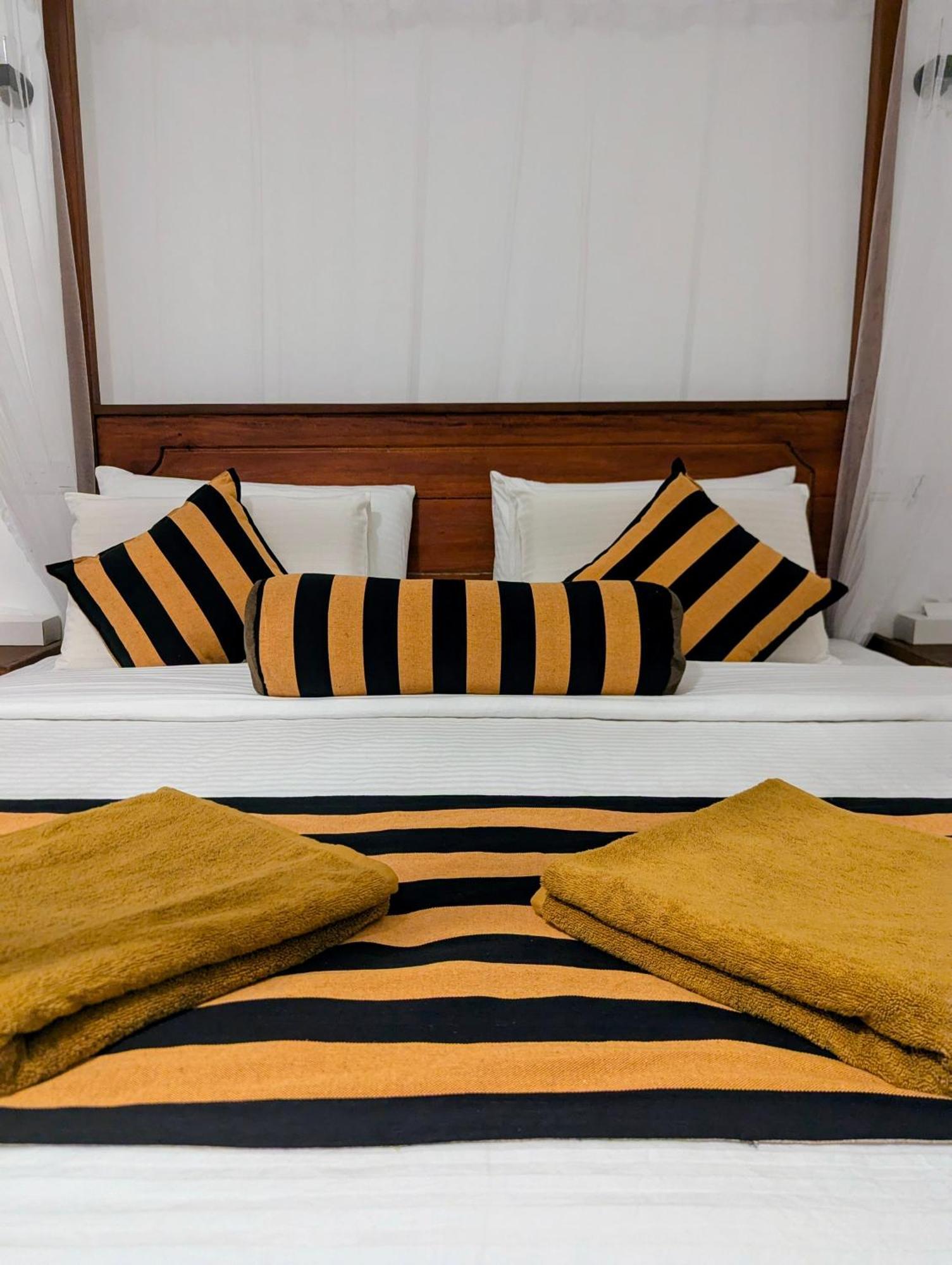 Rich Grove Inn Ella Zewnętrze zdjęcie