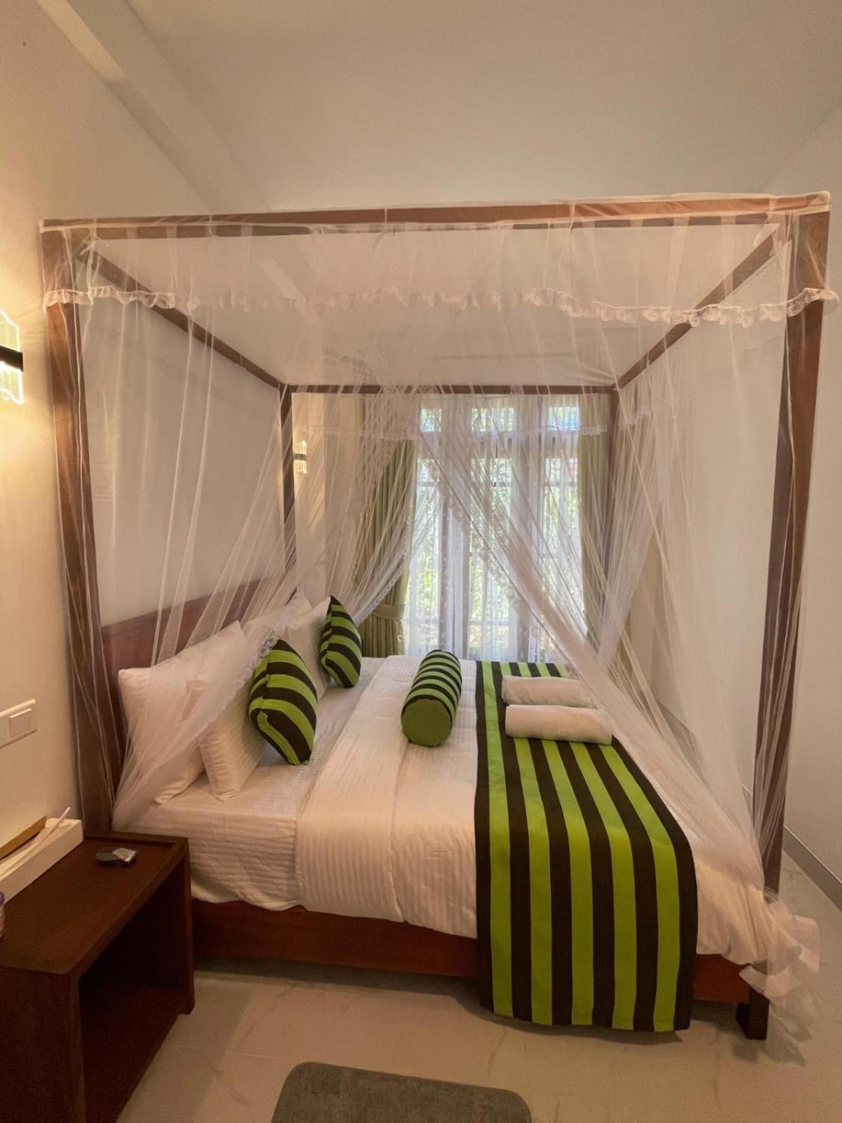 Rich Grove Inn Ella Zewnętrze zdjęcie