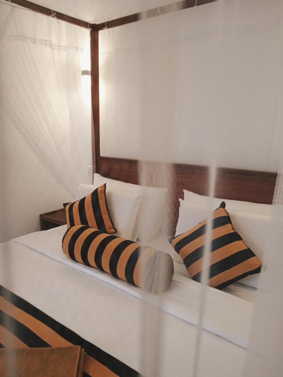Rich Grove Inn Ella Zewnętrze zdjęcie