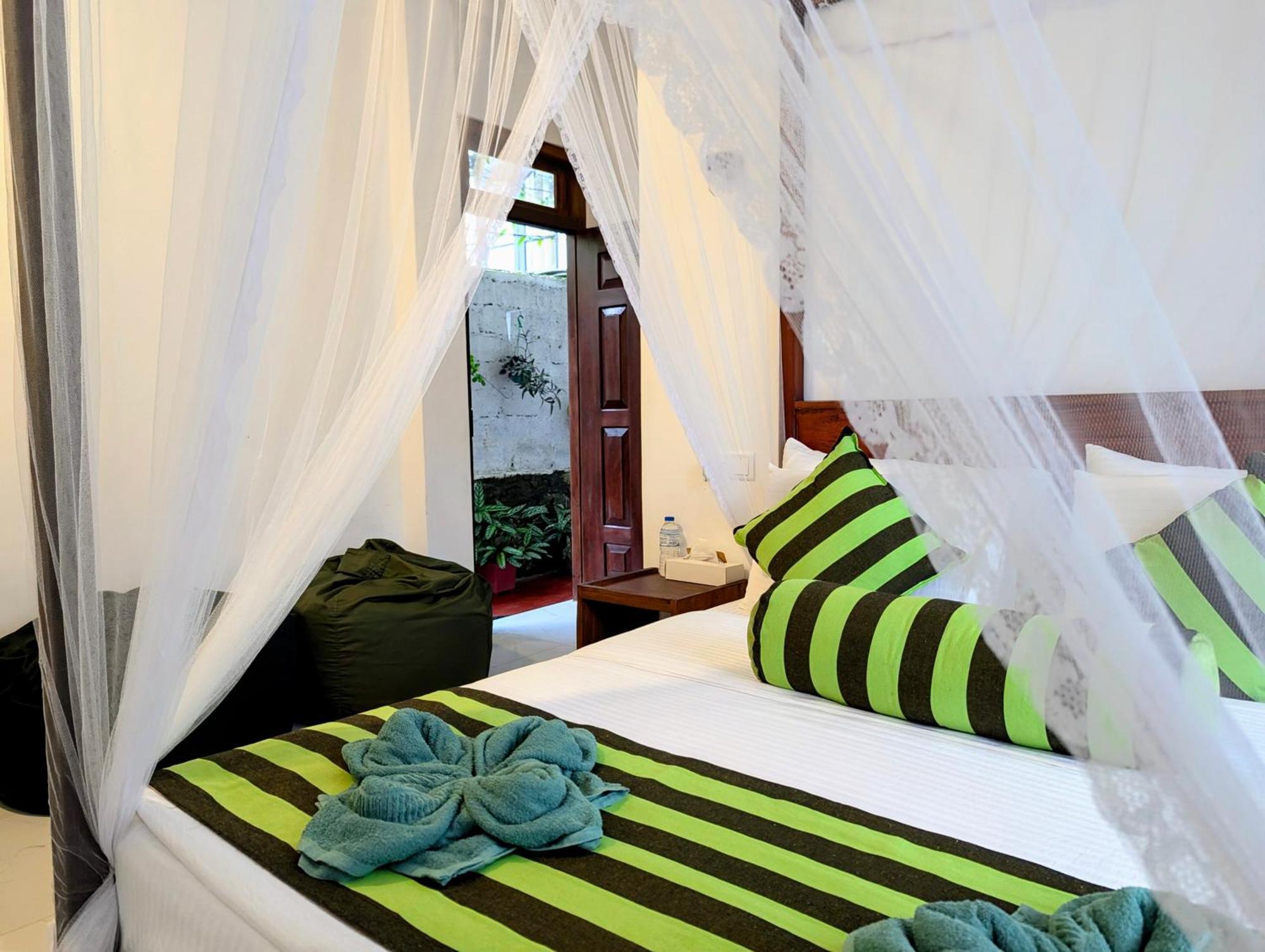 Rich Grove Inn Ella Zewnętrze zdjęcie