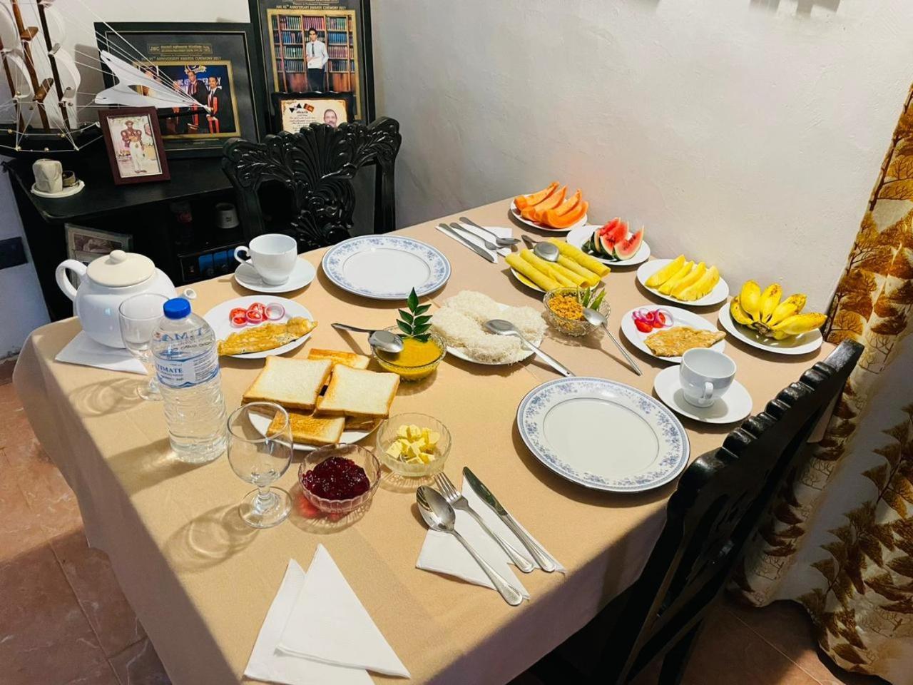 Rich Grove Inn Ella Zewnętrze zdjęcie